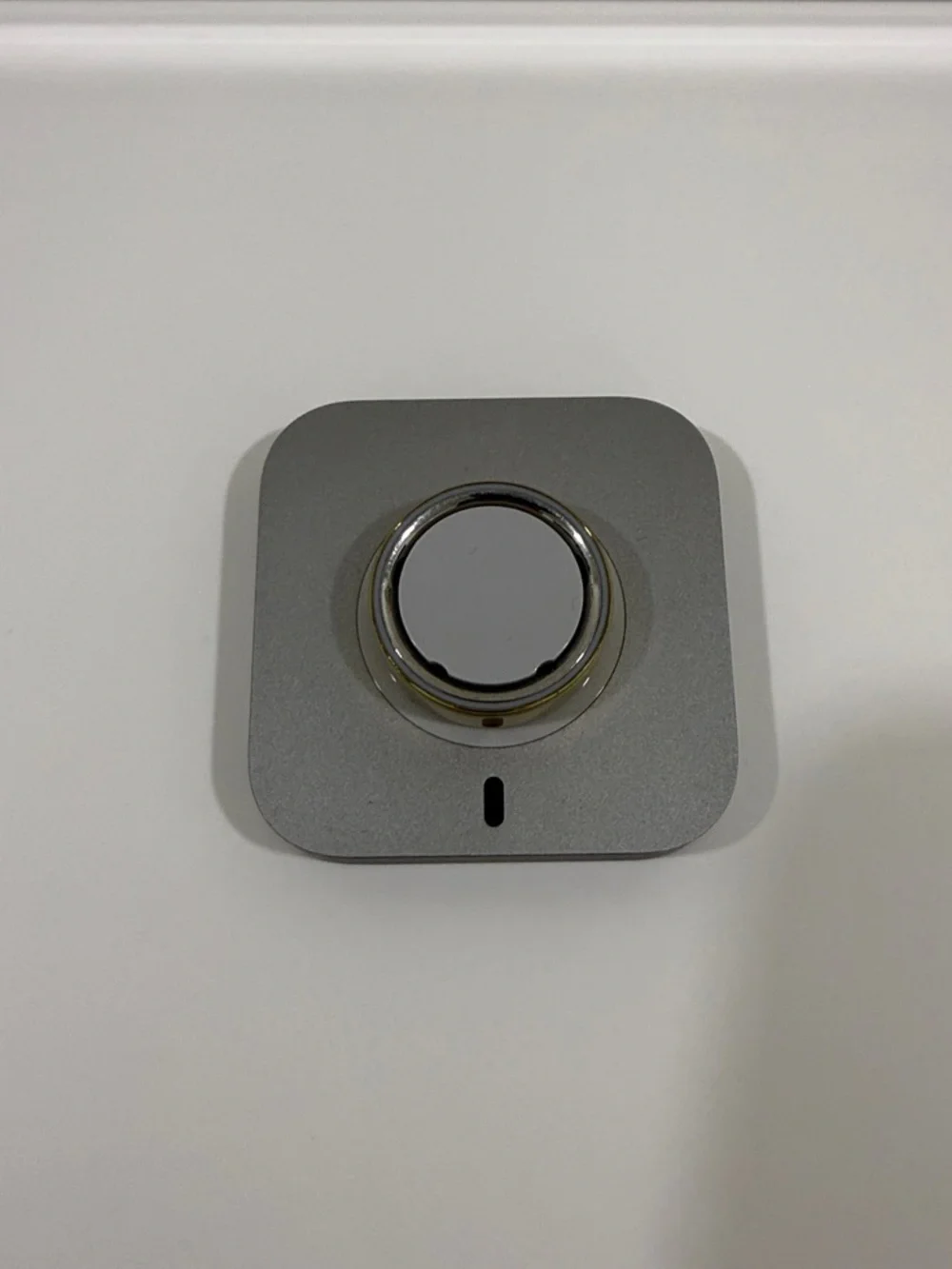 Oura Gold Gen 4 with Charging Dock and Cable